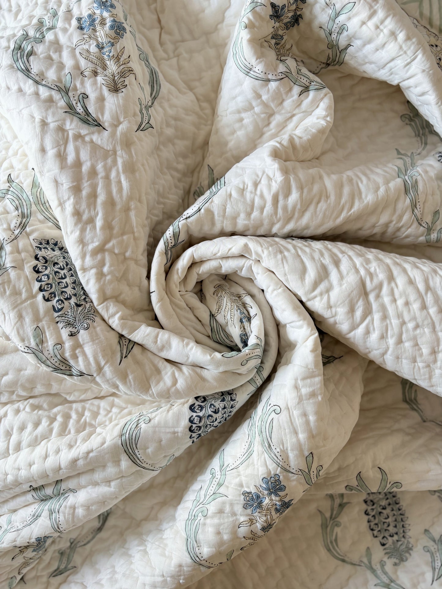 Floral Ivory Reversible Cotton Quilt | Hand Block Printed Jaipuri Razai | Altaire Homes
